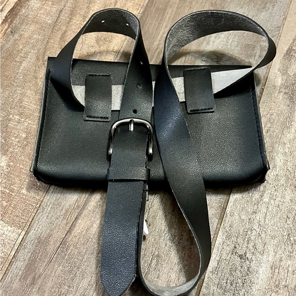 Vegan Leather Belted Purse - Picture 3 of 6